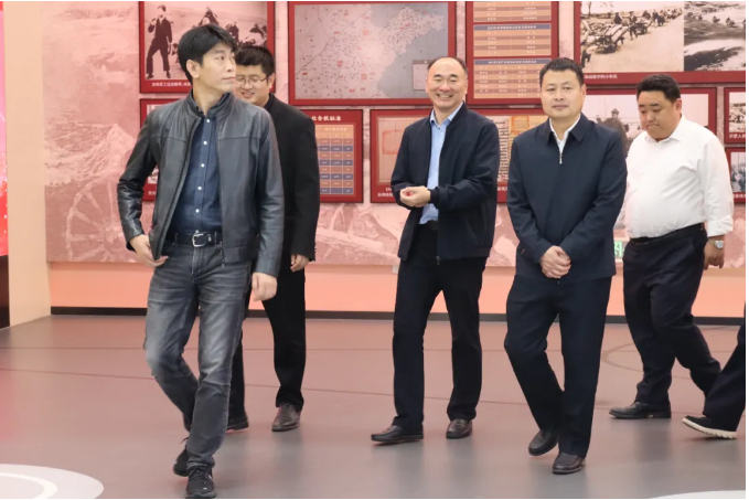 國家發改委經濟與國防協調發展研究中心劉鶴一行臨順和國際智慧物流園參觀考察